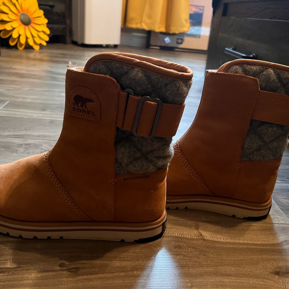 Sorel Ladies' Brown and Gray Boots